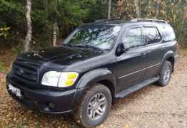 Toyota Sequoia, 2004