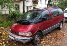 Toyota Previa, 1991