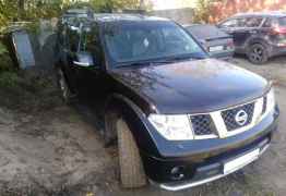 Nissan Pathfinder, 2008