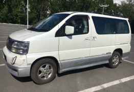 Nissan Elgrand, 2000