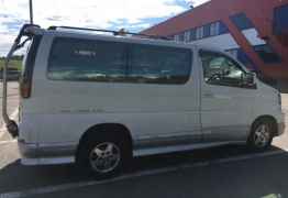 Nissan Elgrand, 2000