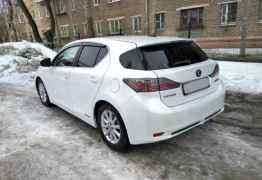 Lexus CT, 2012