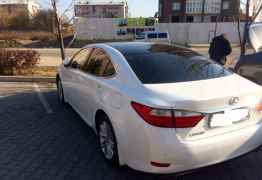 Lexus ES, 2012