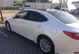 Lexus ES, 2012