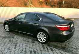 Lexus LS, 2008