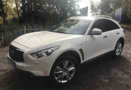 Infiniti FX37, 2012