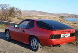 Porsche 924, 1983