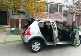 Renault Sandero Stepway, 2014