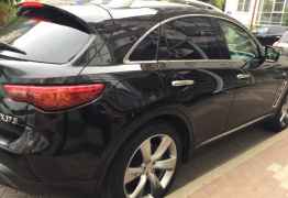 Infiniti FX37, 2012