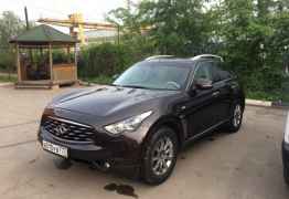 Infiniti FX35, 2009