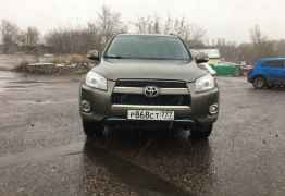 Toyota RAV4, 2011