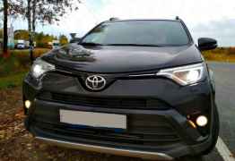 Toyota RAV4, 2016