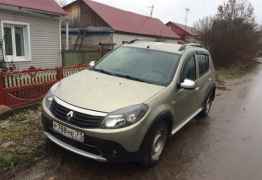 Renault Sandero Stepway, 2013