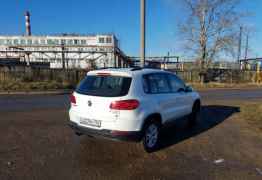 Volkswagen Tiguan, 2015