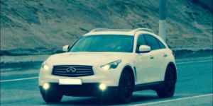 Infiniti FX37, 2012