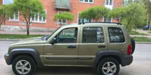 Jeep Liberty, 2004