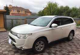 Mitsubishi Outlander, 2013