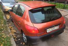 Peugeot 206, 2001