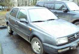 Volkswagen Vento, 1992