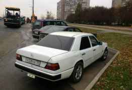 Mercedes-Benz W124, 1992