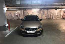 Volvo V40 Cross Country, 2013