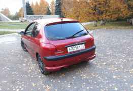 Peugeot 206, 2001