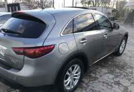 Infiniti FX35, 2009