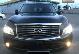 Infiniti QX56, 2012