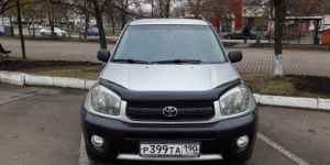 Toyota RAV4, 2005