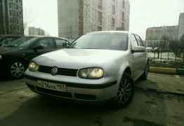 Volkswagen Golf, 2003