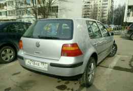 Volkswagen Golf, 2003