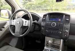 Nissan Pathfinder, 2011