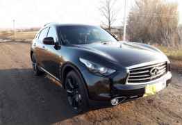 Infiniti FX37, 2012