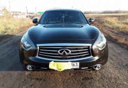 Infiniti FX37, 2012