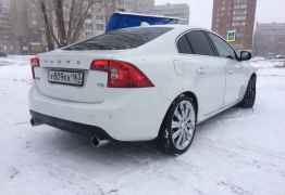 Volvo S60, 2011