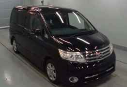 Nissan Serena, 2010