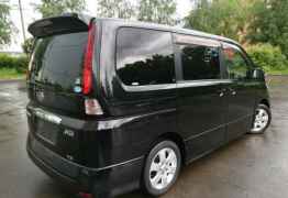 Nissan Serena, 2010