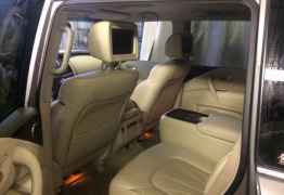 Infiniti QX56, 2012