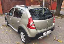 Renault Sandero Stepway, 2014