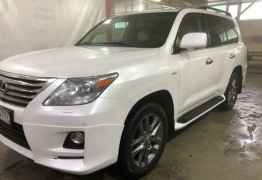 Lexus LX, 2010