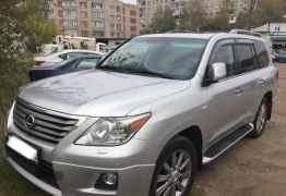 Lexus LX, 2010