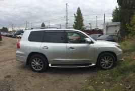 Lexus LX, 2010