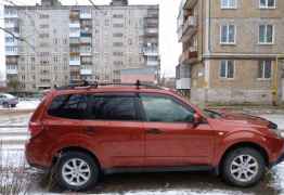 Subaru Forester, 2010