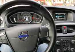 Volvo V40 Cross Country, 2013