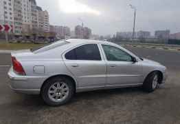 Volvo S60, 2005