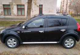 Renault Sandero Stepway, 2012