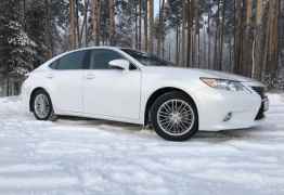 Lexus ES, 2013