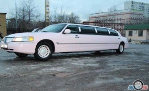 Линкольн Таун Car, 2002 года