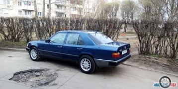 Мерседес-Бенц W124, 1986 года