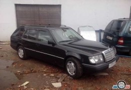 Мерседес-Бенс W124, 1989 года